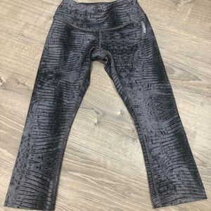 Reebok Grey Capri Leggings Size 2XS XS C6